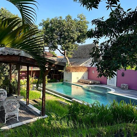 Guesthouse Mooz Canggu Екстериор снимка