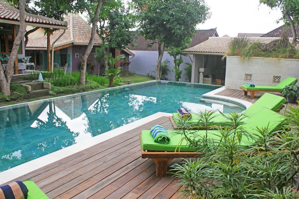 Guesthouse Mooz Canggu Стая снимка
