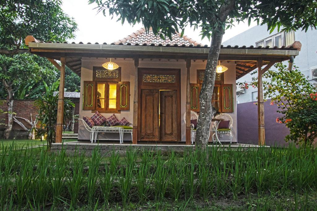 Guesthouse Mooz Canggu Стая снимка